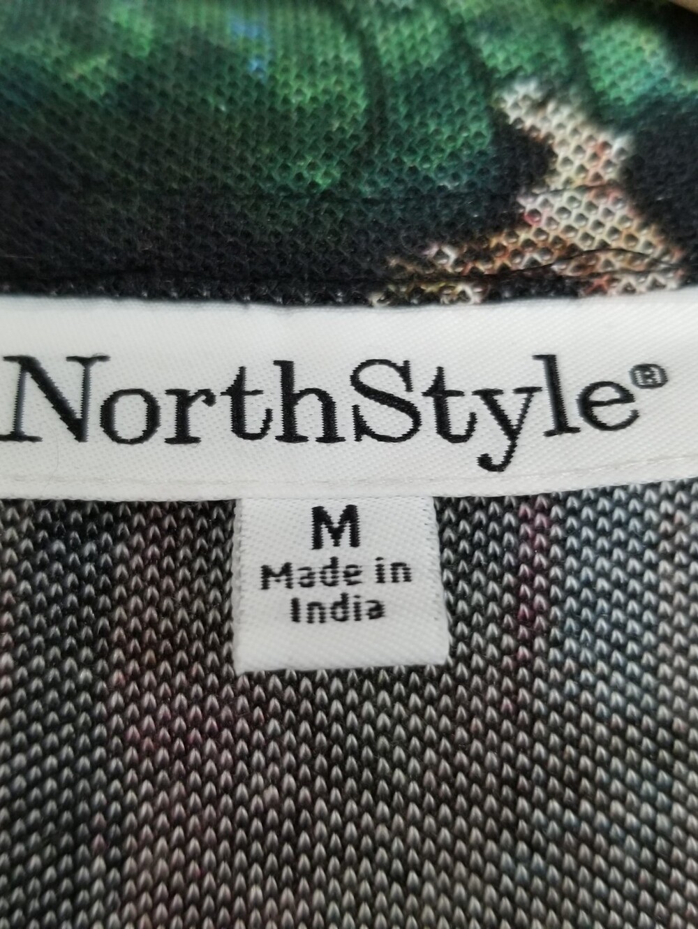 NorthStyle Long Sleeve Top Size Medium - Picture 8 of 9